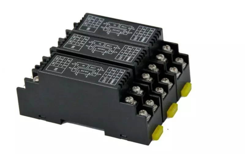 GD8910热电偶或毫伏信号输入隔离器一入二出鸿泰产品线性度好测量范围宽