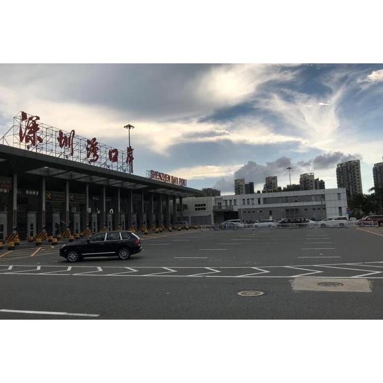 7座丰田埃尔法商务车 中国香港租车公司 粤港直通车 过关不用下车