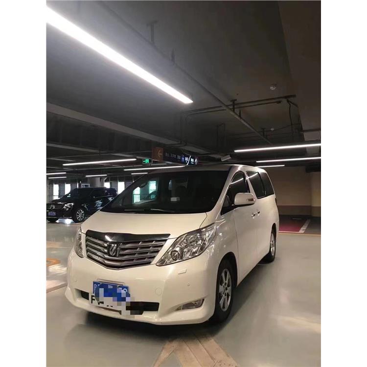 深港租车-中国香港展会租车-7座奔驰商务车