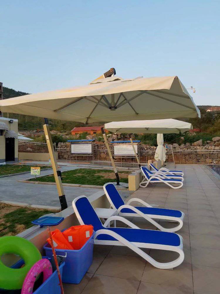 西安塑料沙滩椅批发供应室内外使用的户外塑料沙滩椅泳池躺椅