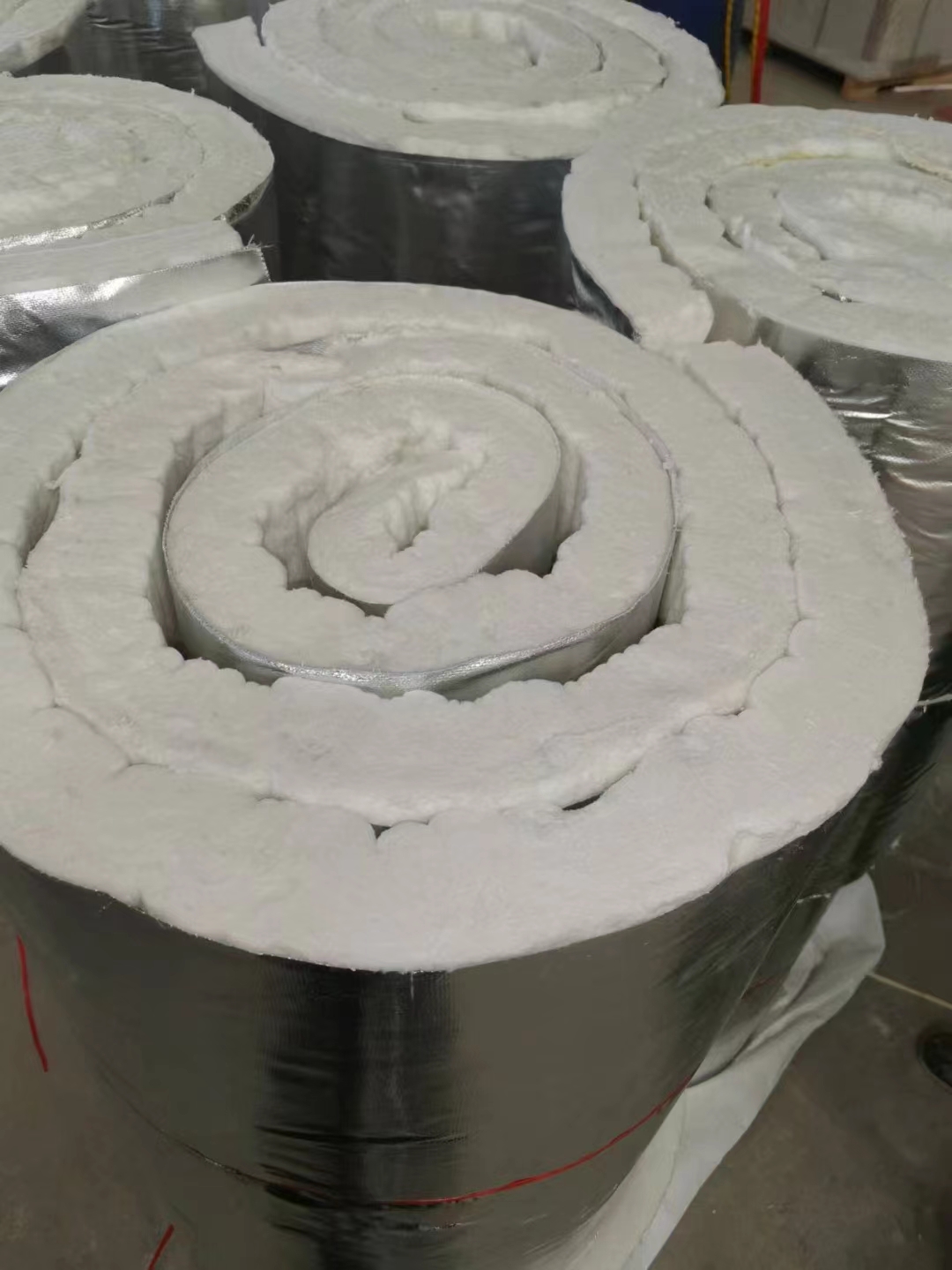 铝针刺毯铝纤维毡复合铝箔铝保温卷板价格低生产厂家