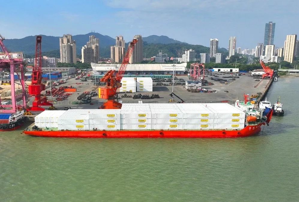 中国香港散货船框架柜运输高大宽大件货物