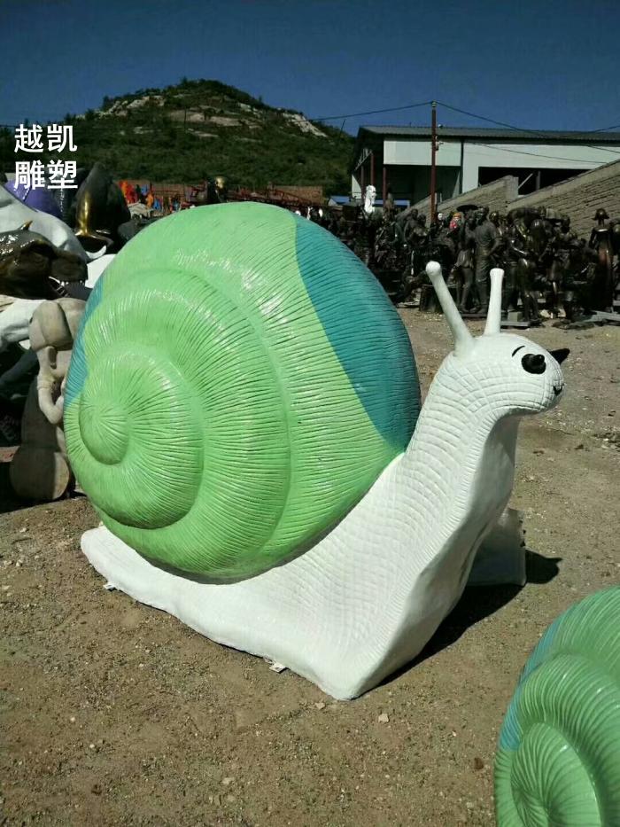 订做喷泉蜗牛雕塑 空间蜗牛科标准 钛金蜗牛雕塑制作