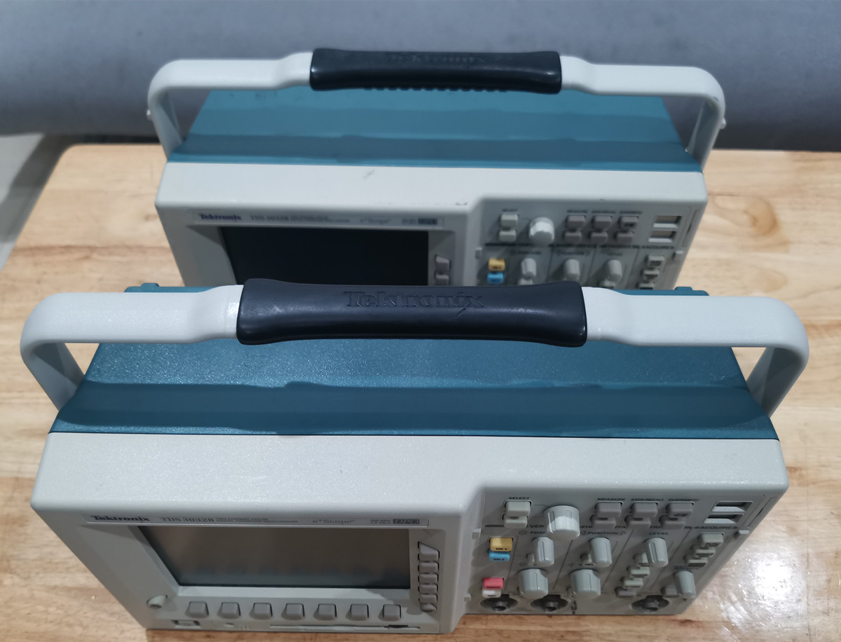 二手示波器TDS3052B TDS3032B数字示波器测试仪