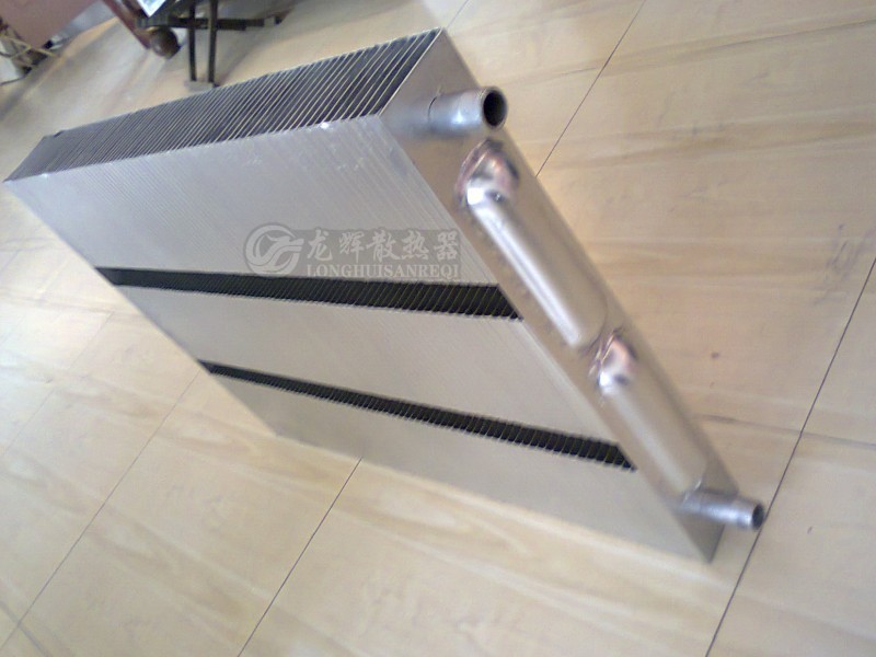 GCB520-20型钢制闭式串片散热器_蒸汽暖气片