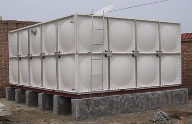 新疆伊犁玻璃钢水箱 镀锌水箱 不锈钢水箱 搪瓷水箱销售维修与维护
