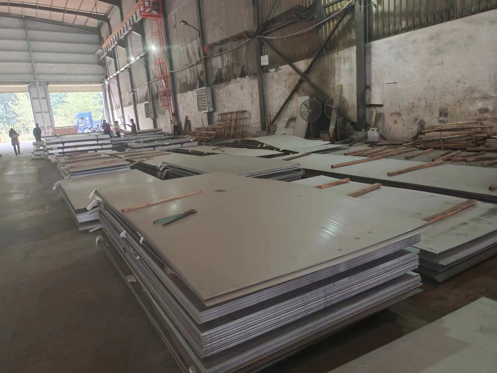 不锈钢板磨砂加工