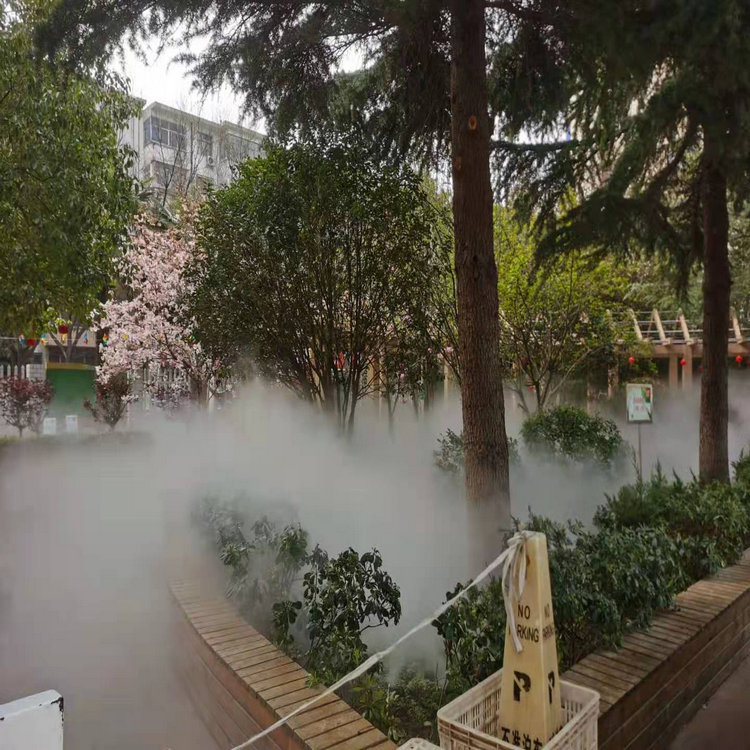 西安广场冷雾系统 人造雾设备系统 淋湿捕捉分离降落