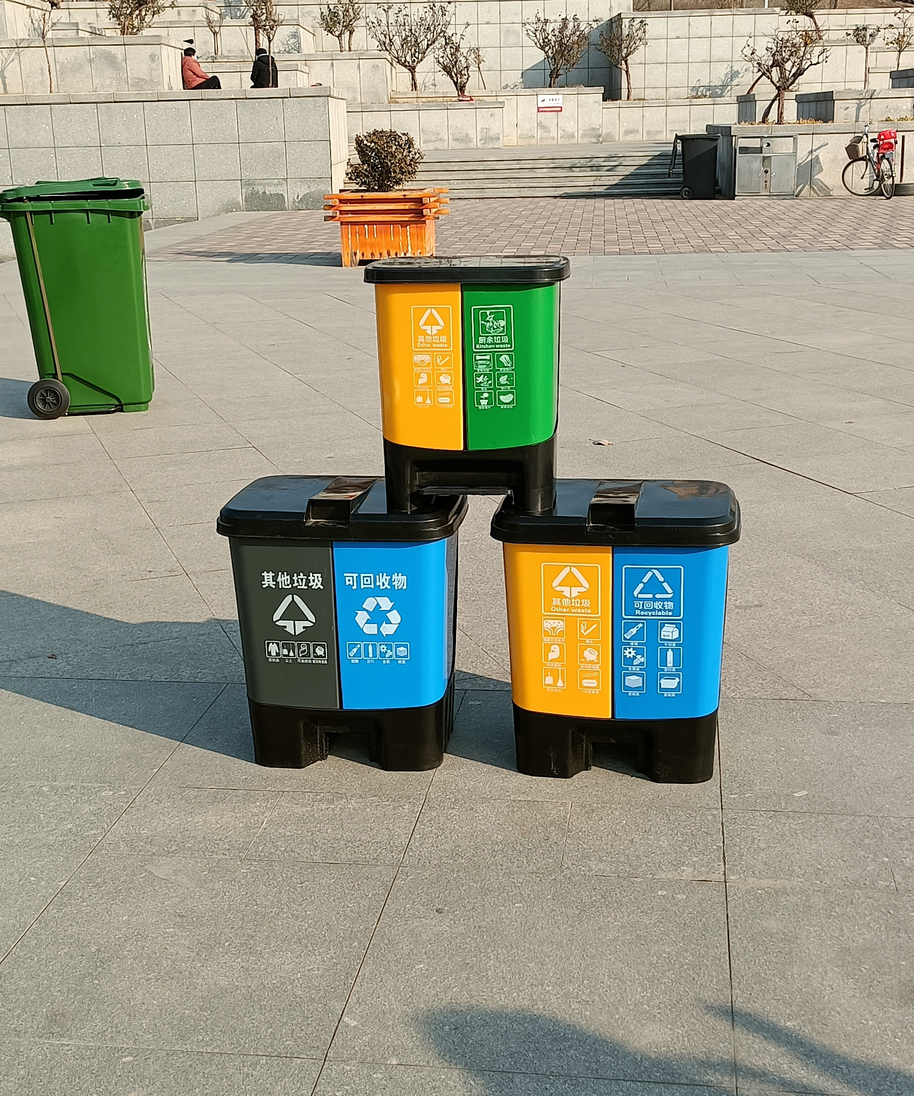 说说塑料垃圾桶的清洁优势