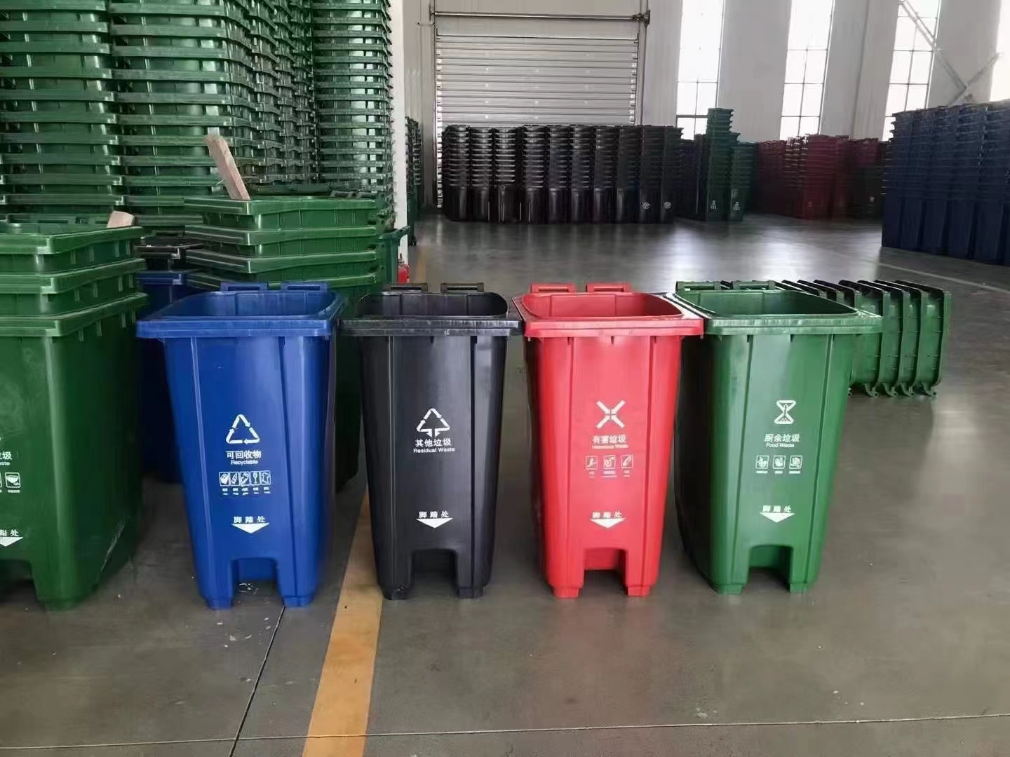 塑料垃圾桶的分类是什么？