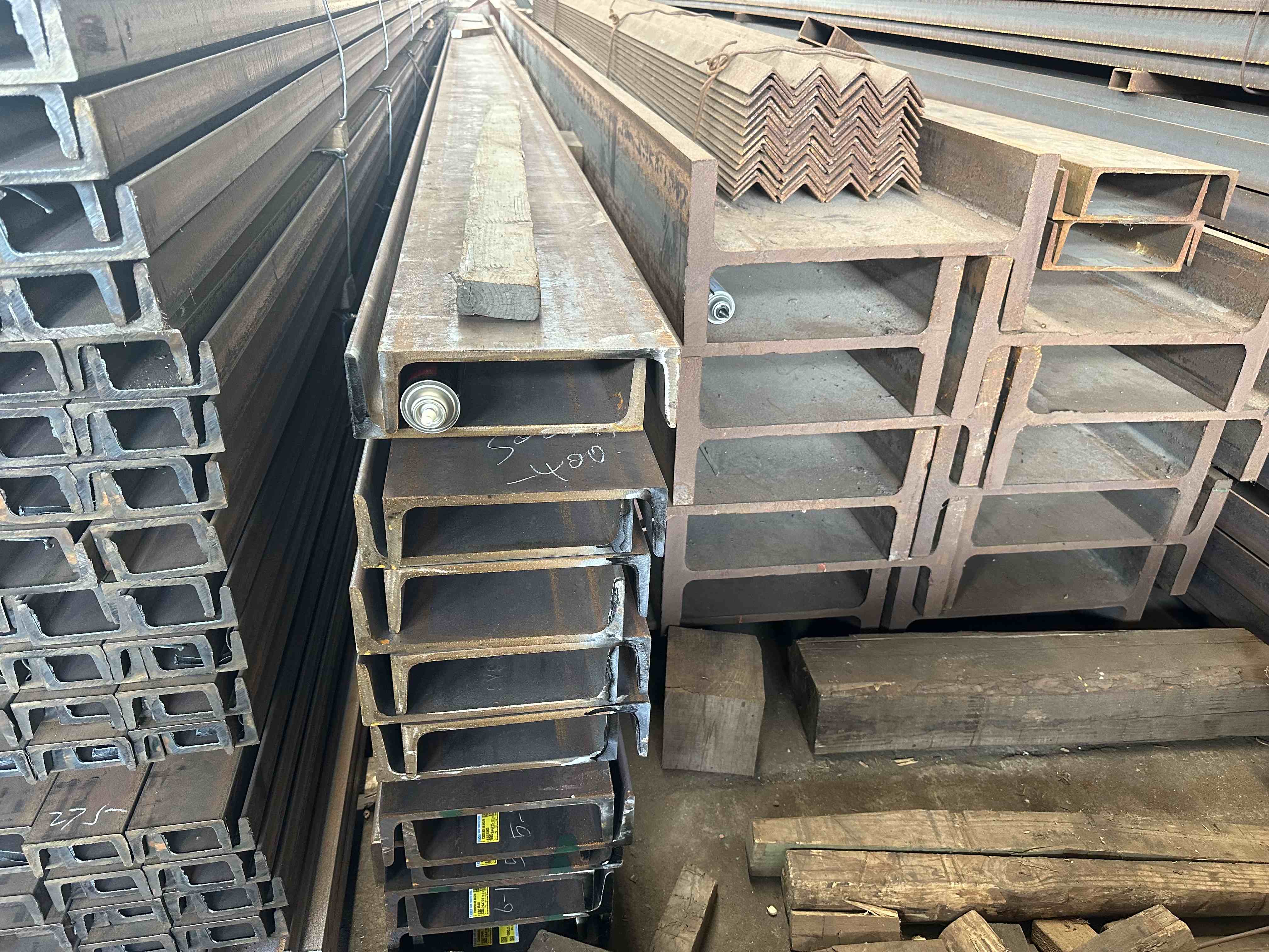 辽宁本溪市 钢结构工程使用 SS400 日标槽钢