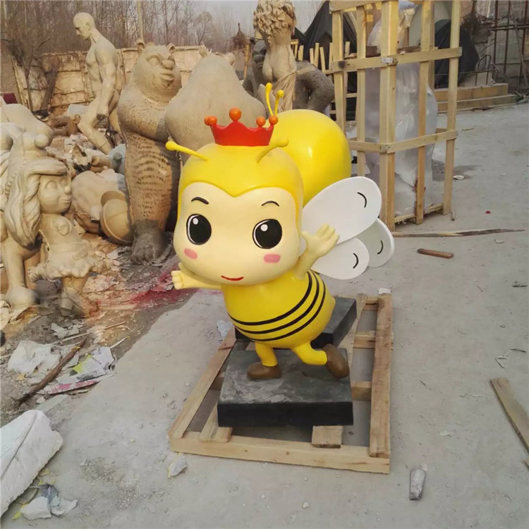 卡通蜜蜂雕塑 户外公园玻璃钢动物雕塑加工