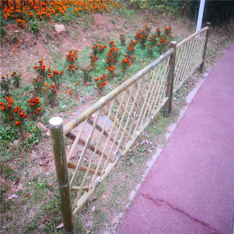 成都温江pvc围墙围栏绿化草坪护栏竹篱笆竹栅栏