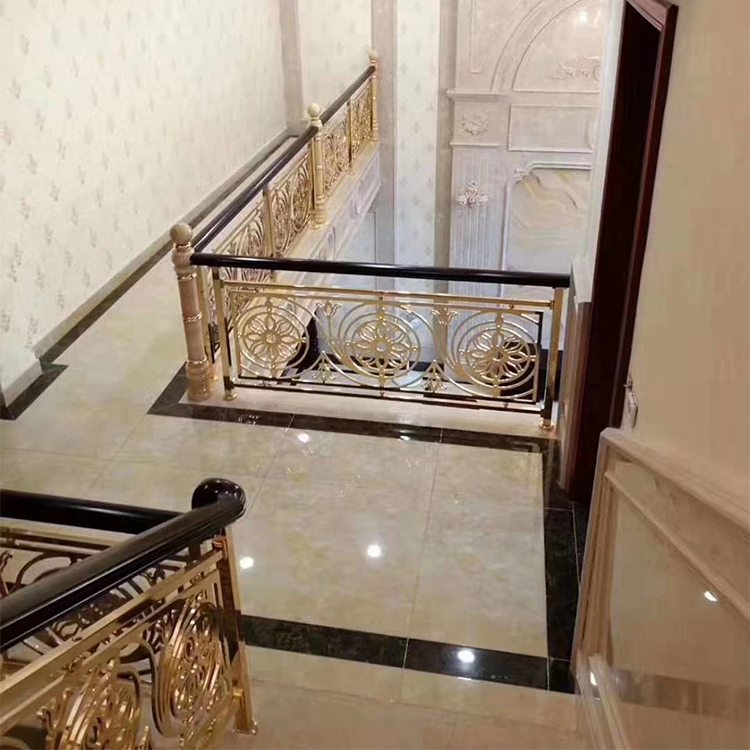 别墅传统设计铝板雕花楼梯扶手 豪华金属镀金护栏