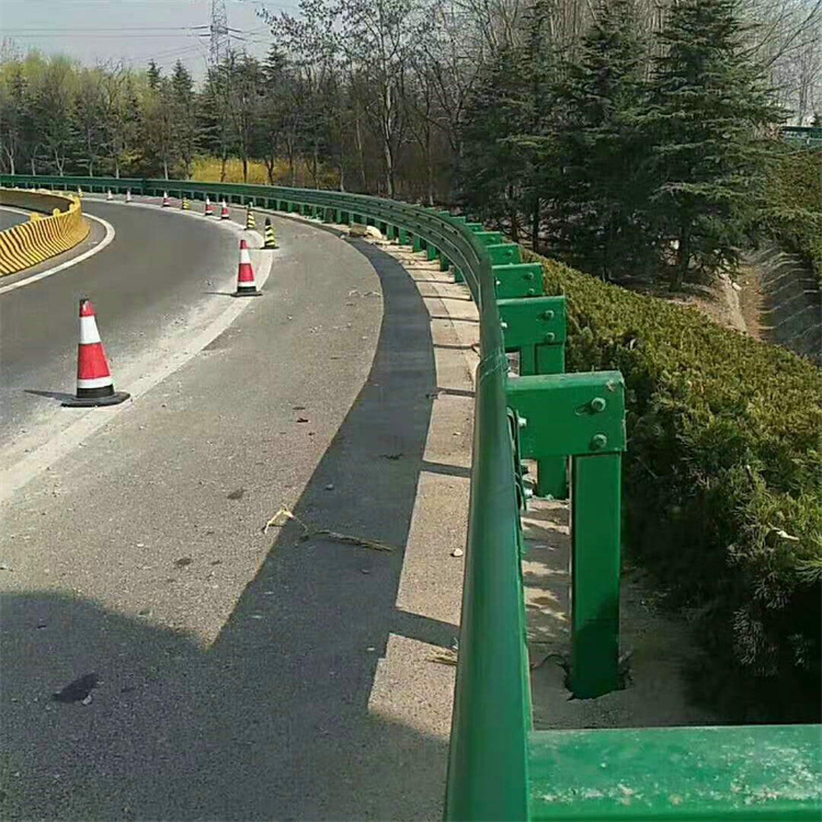 亳州高速公路波形护栏 抗冲击性好 农村公路波形护栏定制