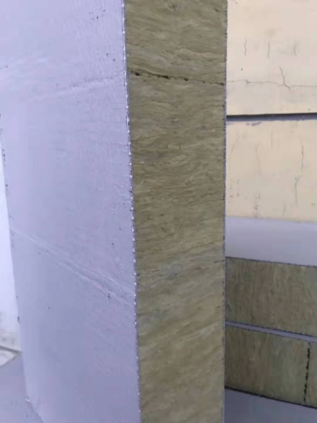 玉门市砂浆岩棉复合板