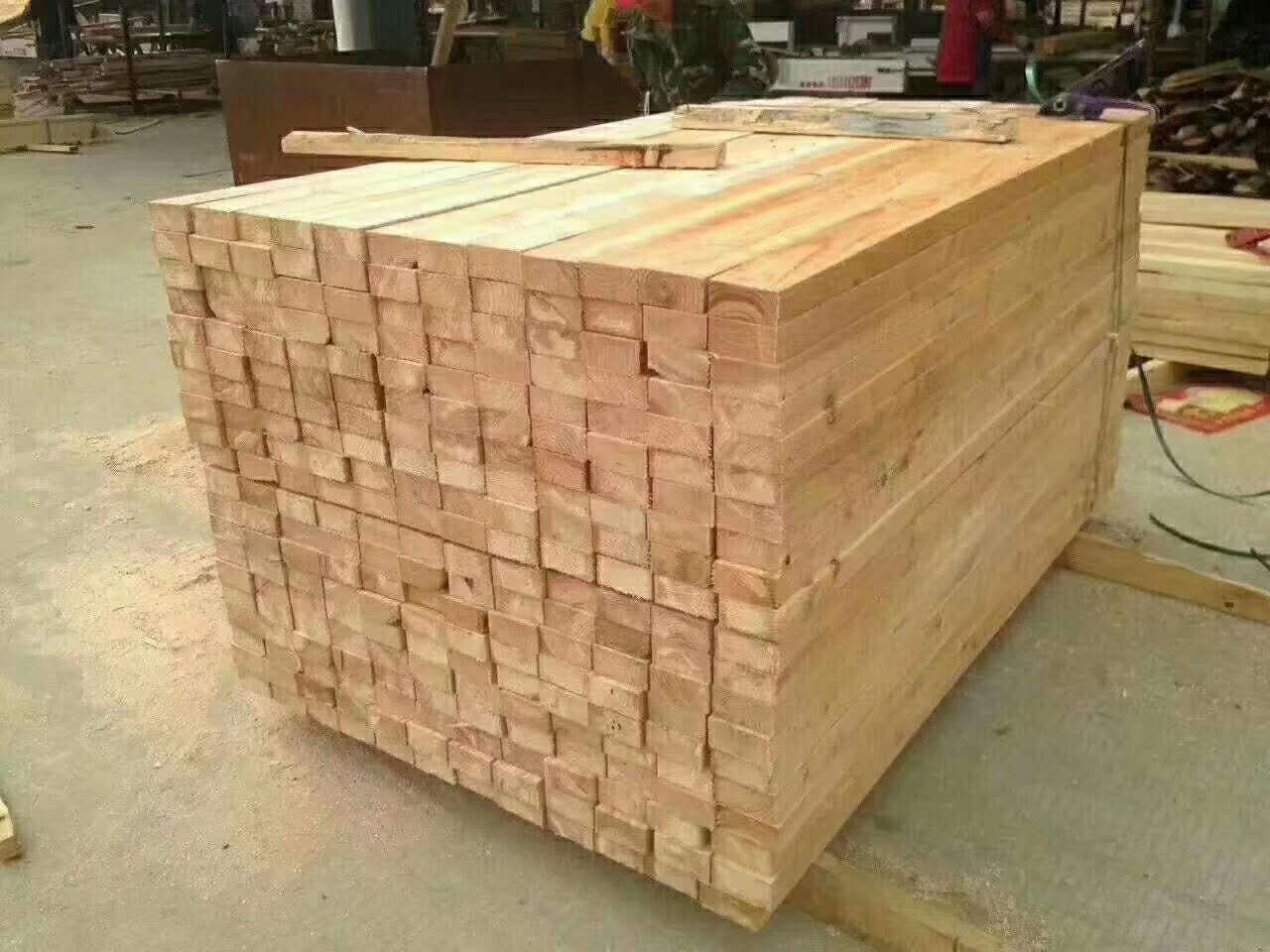 东莞建筑木方厂家 工地用白松木方批发 韧性比较好 量大从优