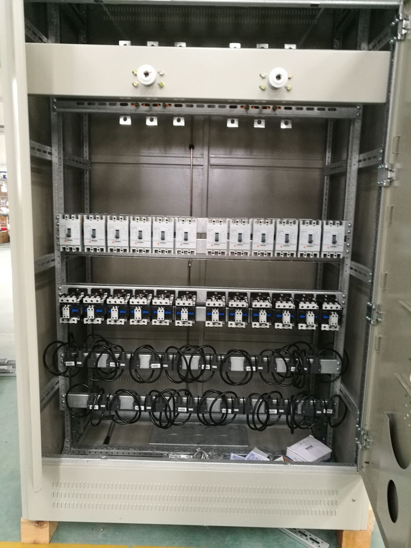 GGD无功补偿控制电容柜交流低压配电柜高低压成套设备