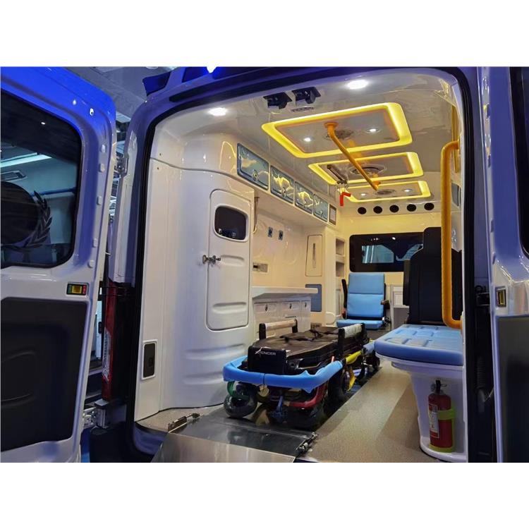 温江区长途救护车出租公司 具有出色的机动性 配有设备