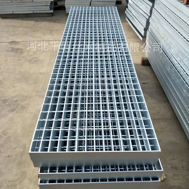 批发镀锌排水板化工厂网格栅楼梯踏步板