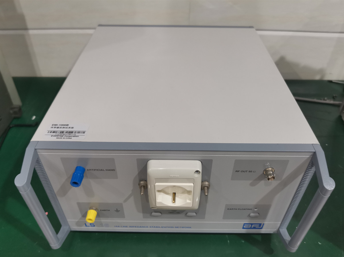 二手 FFT-3010 FFT-3030 EMI电磁干扰测试接收机