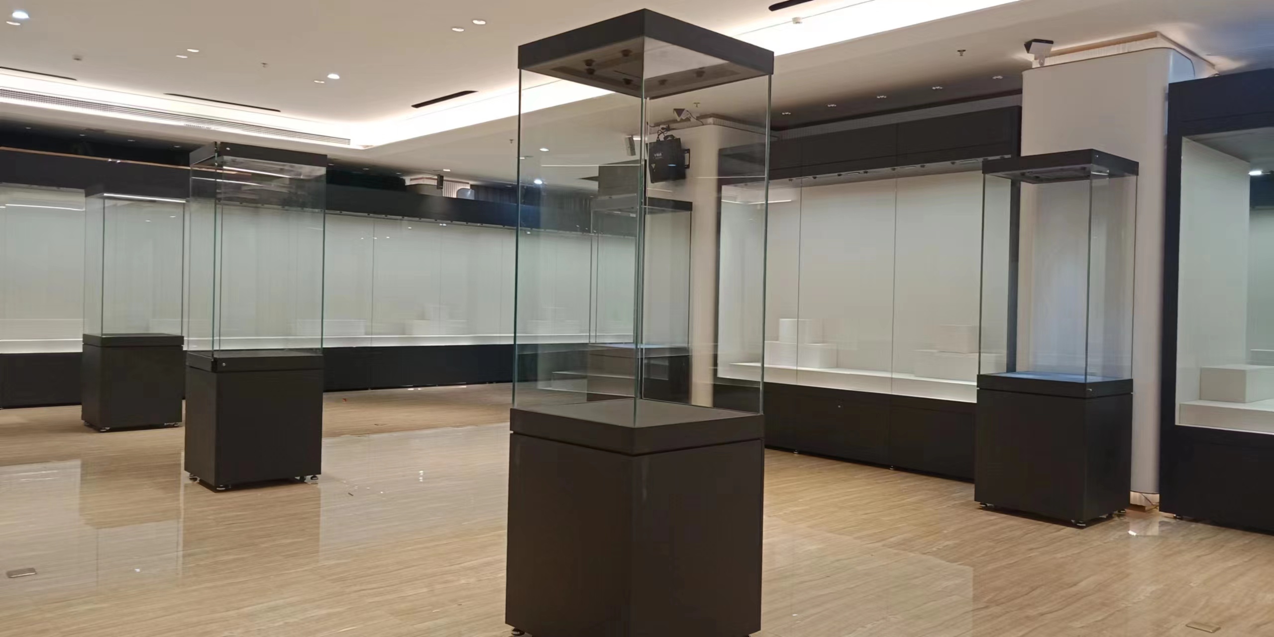 定制博物馆玻璃展示柜古董瓷器艺术品立柜公司展厅陈列柜台
