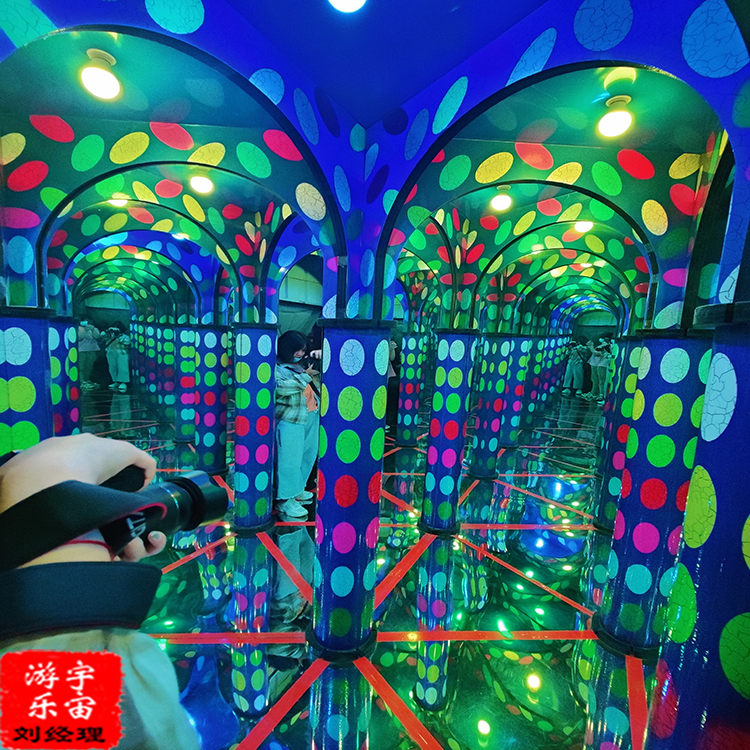 鼎艺游乐 网红**万花镜主题迷宫 景区3D真实感玻璃迷宫