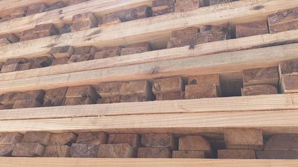 建筑工程用 不易劈裂 防腐蚀 进口奥松材质 5*10*3米木方