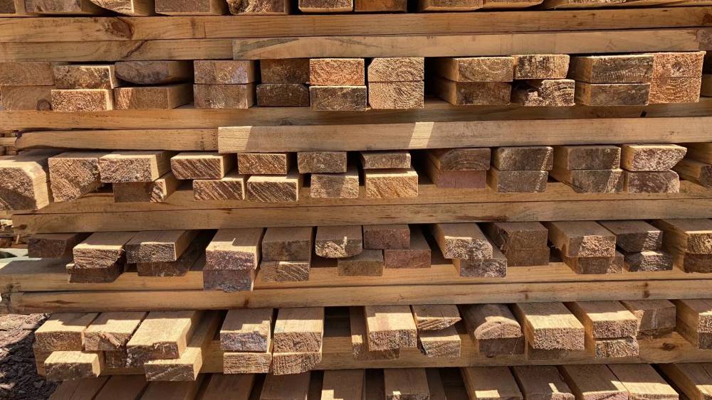 工地用建筑木方 木材加工桥梁建筑木料 防腐木厂家