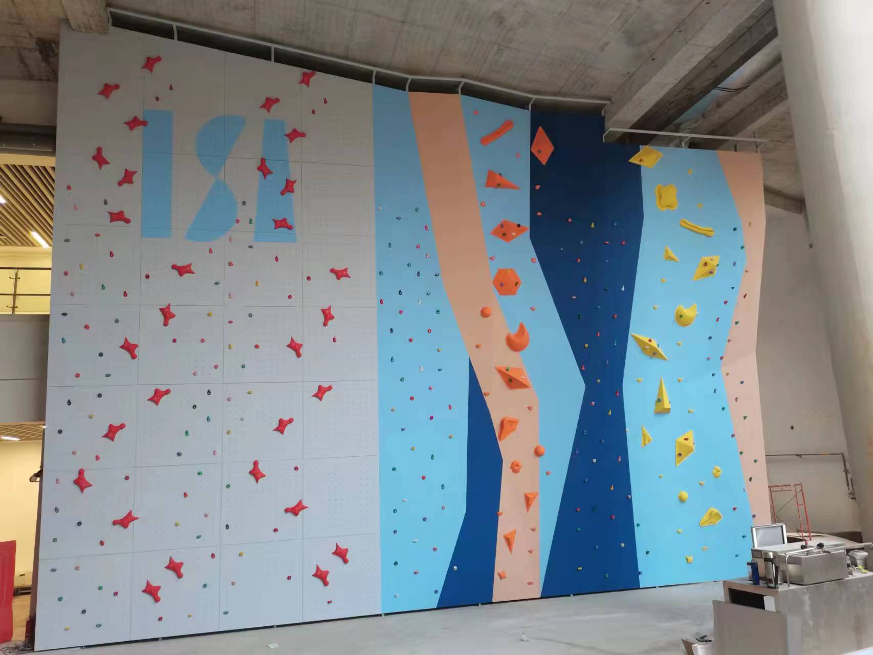 广州市新成埔XCP品牌人工攀爬岩墙设计制作深圳攀岩公司
