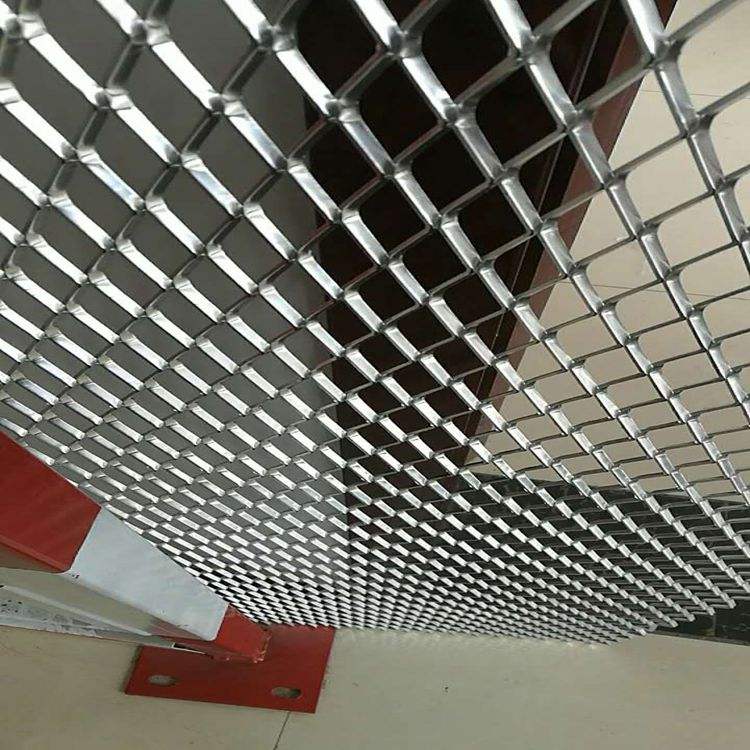 现货菱形大小孔钢板网片 重型钢板网 拉伸钢板网 铁丝网 冲孔网 镀锌板网