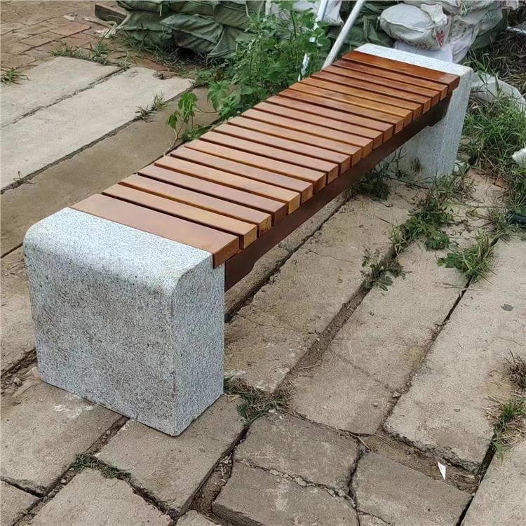 实木异型椅 郑州户外异型公园椅 造型特别简洁
