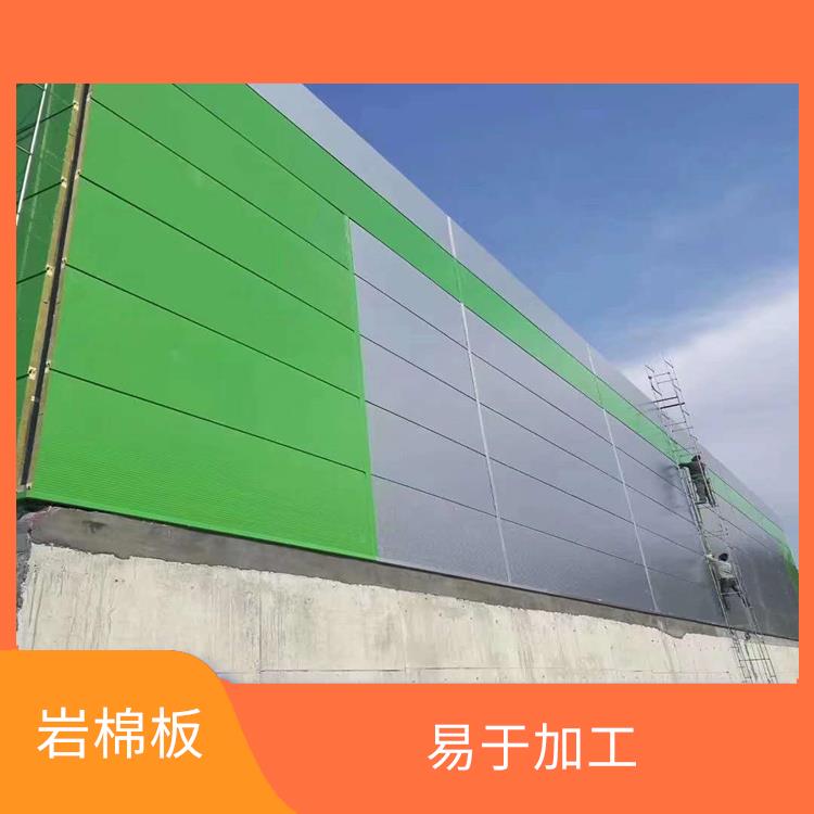 河北聚氨酯屋面板价格 不易变形 坚固耐用