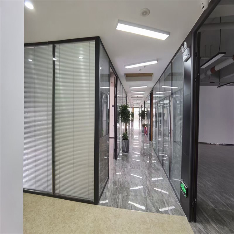 惠州玻璃隔墙厂家 通风透气 可适用于各种室内装修风格
