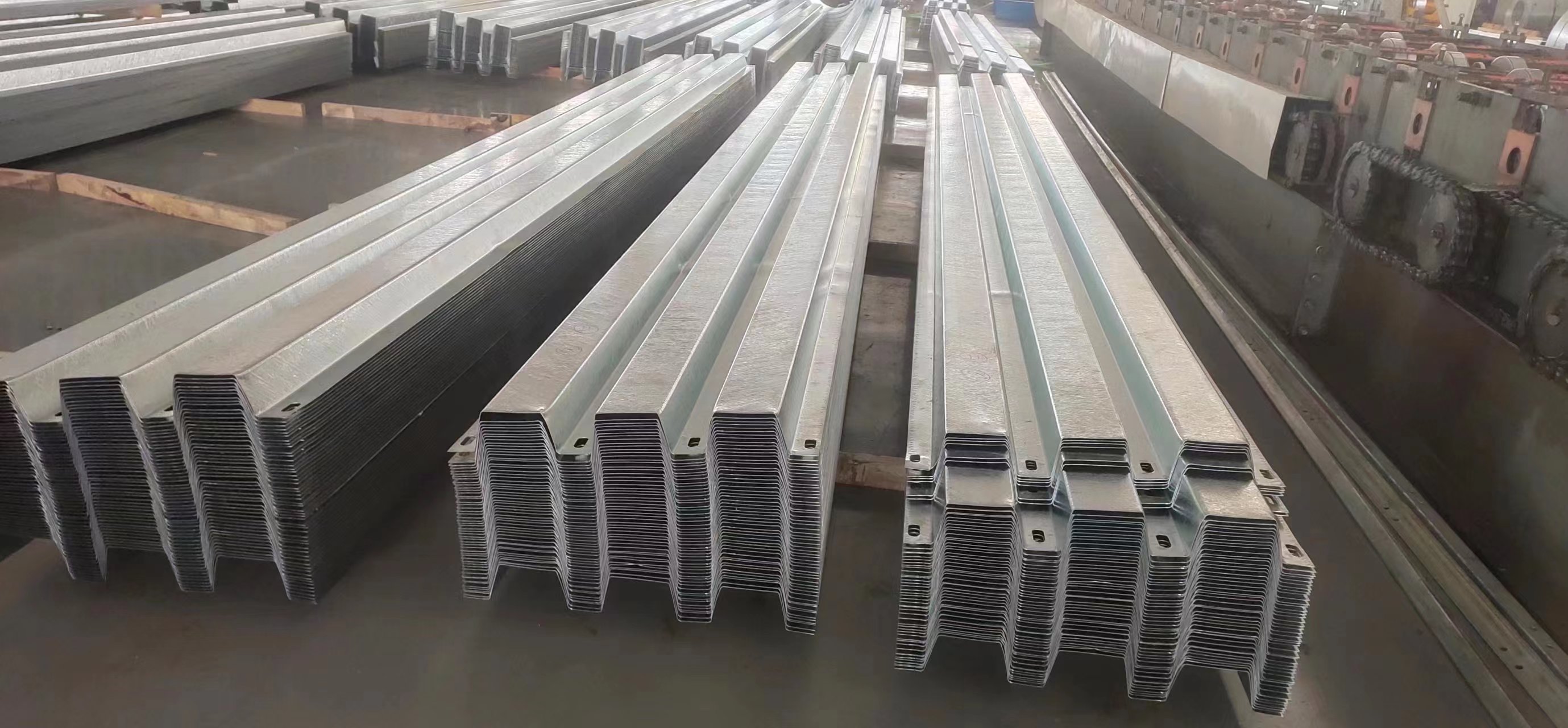 上海新之杰供应YX75-200-600开口压型钢板镀锌楼承板质量保证