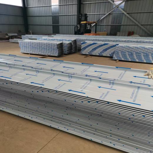 青海铝镁锰屋面板安装流程