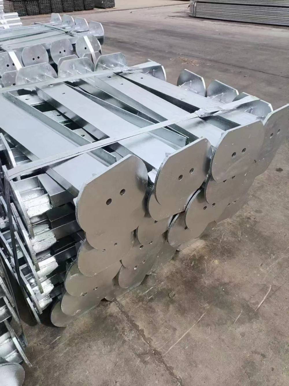 抚州市安装光伏组件用工商业屋顶电站支架锌铝镁型钢方管