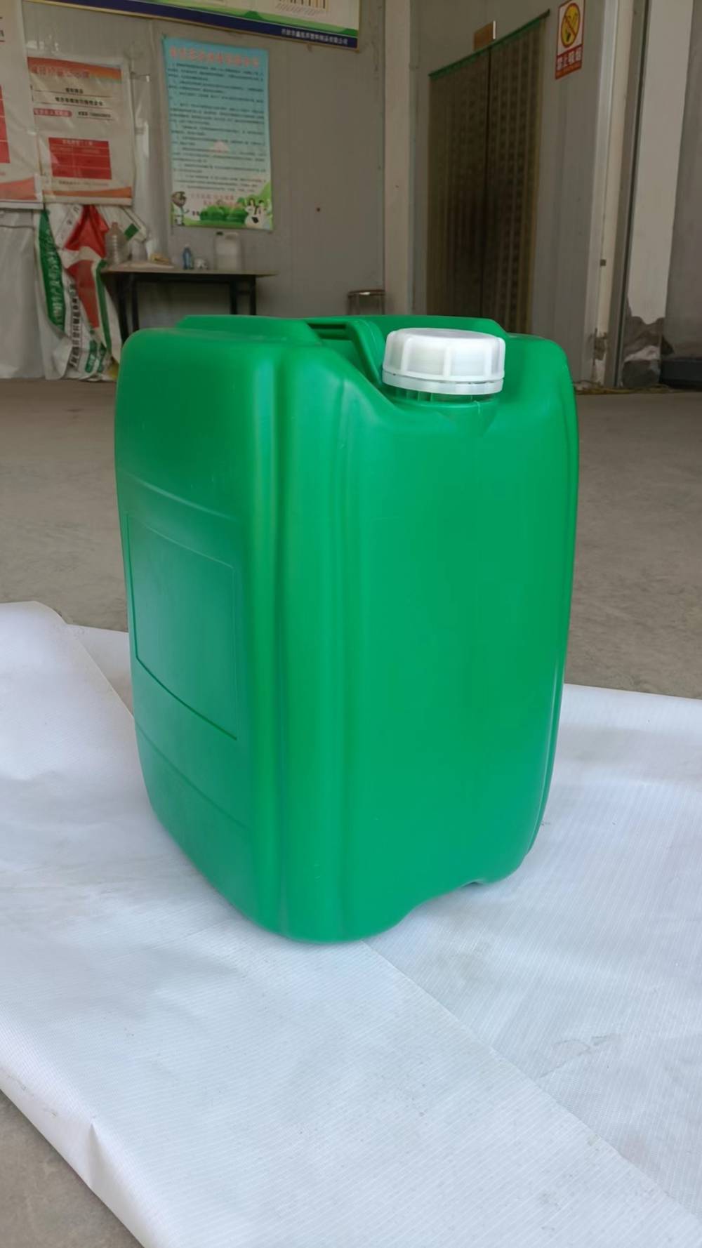 蓝色堆码塑料桶25L加厚耐酸耐碱水剂桶25升闭口包装桶工业化工桶