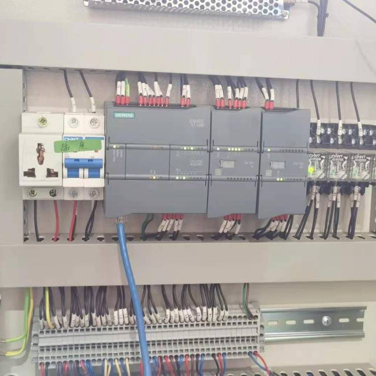 成都辉鸿腾达隧道监控系统 PLC监控系统可靠性高,照明控制合理