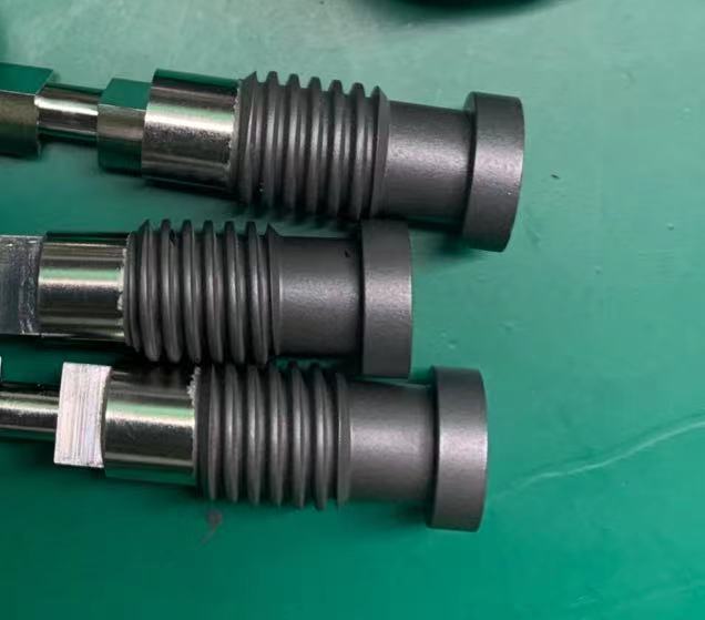 抽钉、铆钉、螺母、螺栓喷涂润滑涂层二硫化钼MOS2