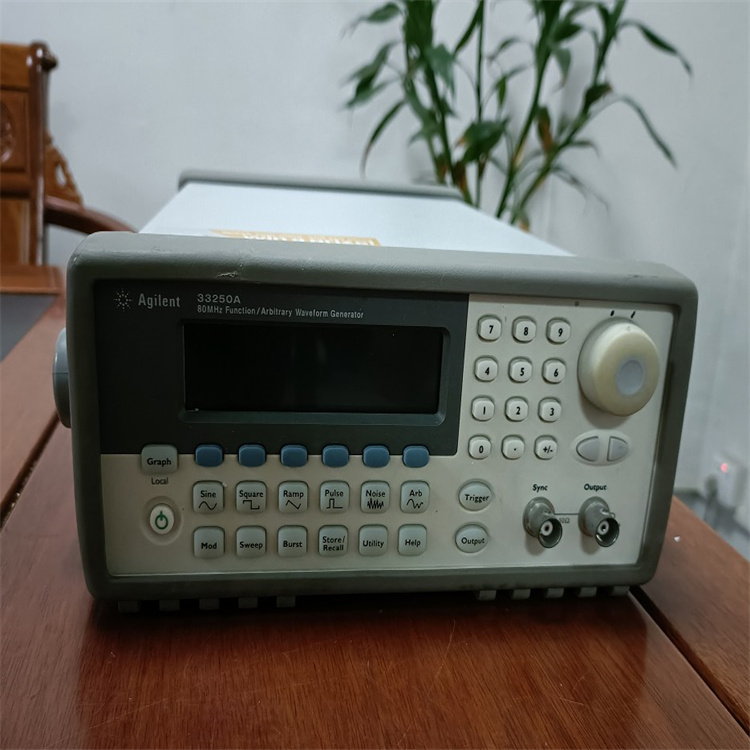 泰克AFG3021C函数信号发生器