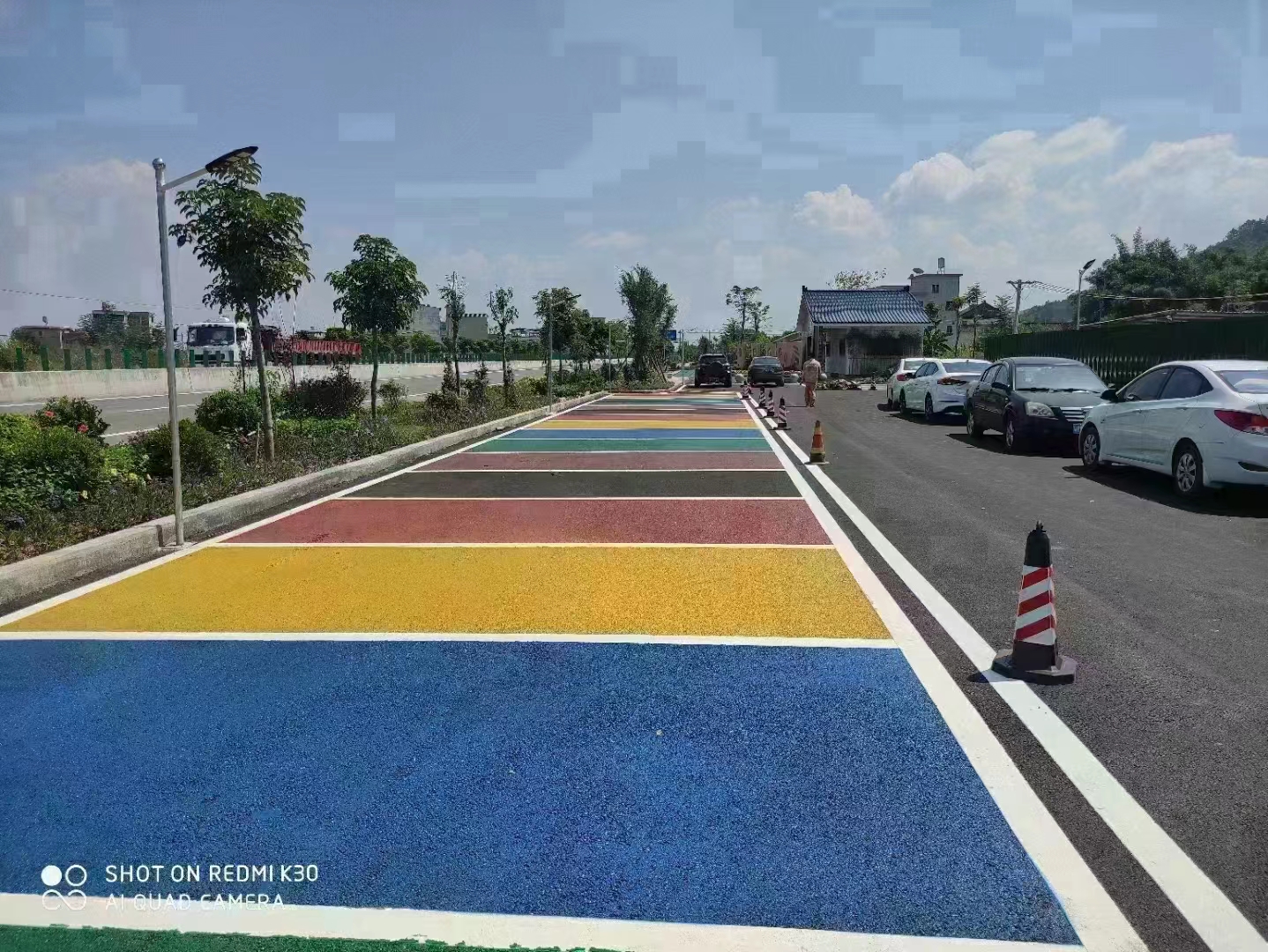 彩色沥青路面施工做法是什么