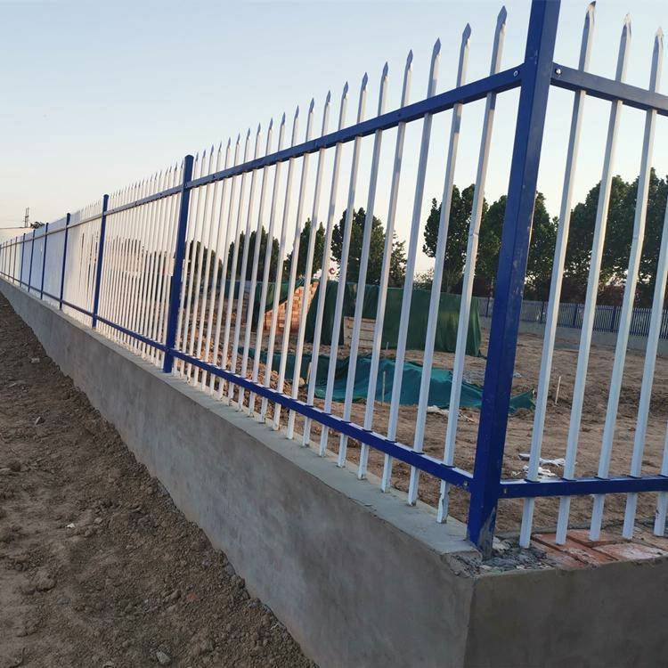 新疆哈密围墙栏杆供应/乌鲁木齐铁艺围栏厂家