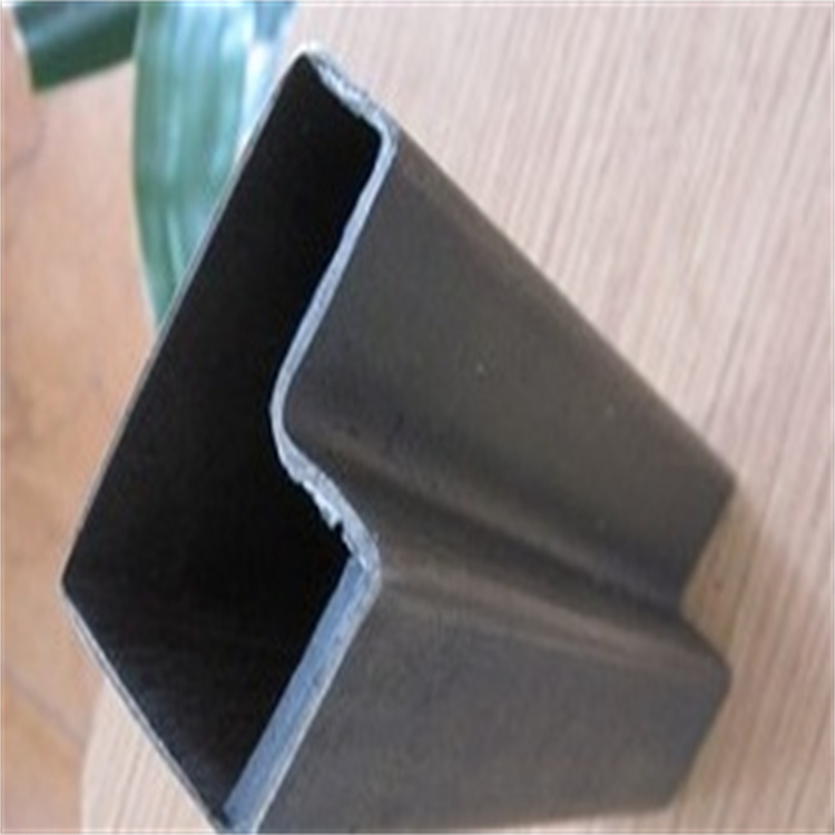 安徽镀锌P形管生产厂家-P形管图片 耐腐蚀性能好 使用方便 耐磨性强