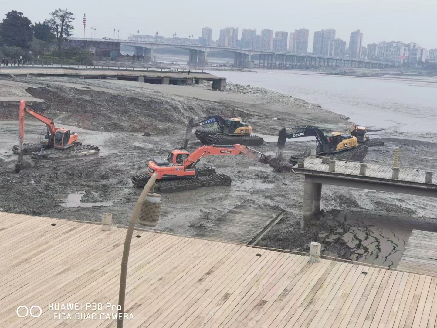 武汉水陆挖掘机出租租赁