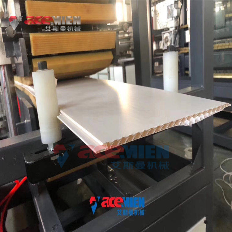 艾成机械 一键套用 PVC生态木塑墙板生产设备