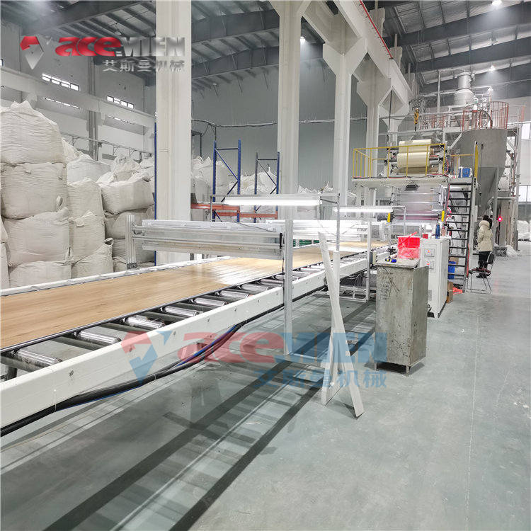 SPC石塑地板生产线设备厂家 艾成机械 操作更简便