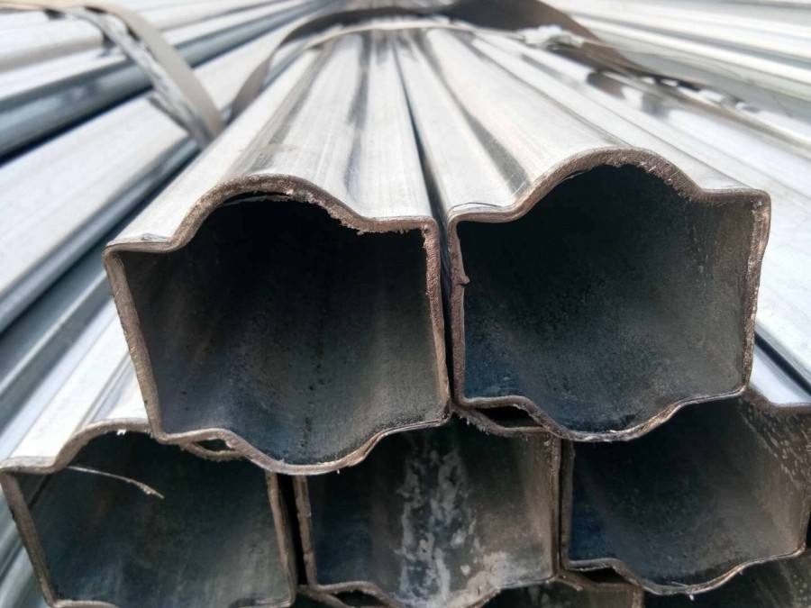 304不锈钢灯笼管厂家、镀锌灯笼形钢管生产厂家、尺寸稳定、护栏用管