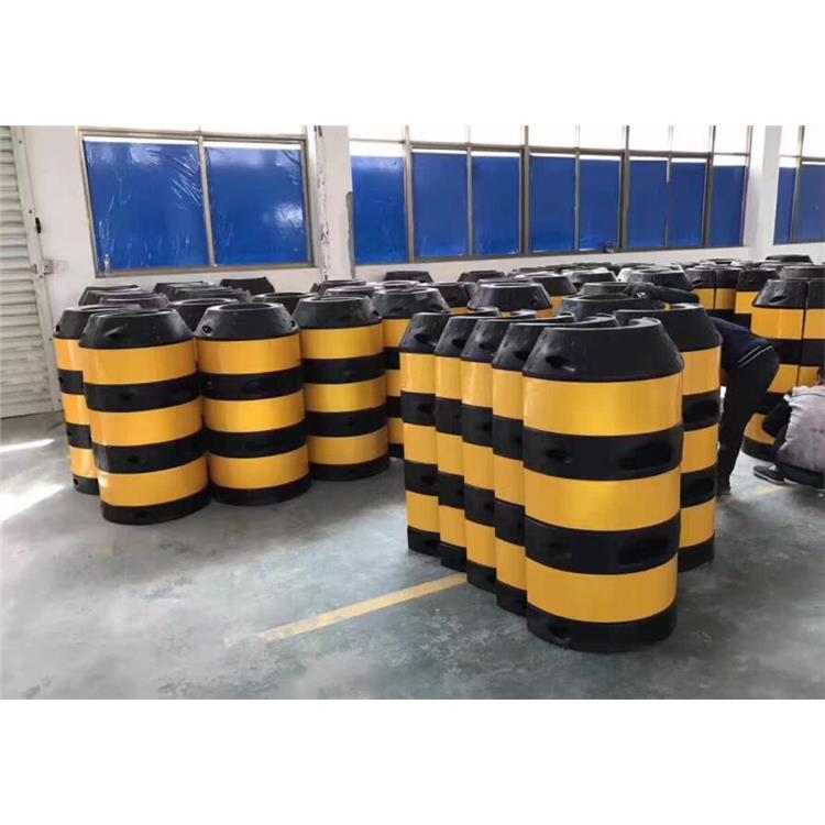 郑州交通路锥生产机械交通设施吹塑机