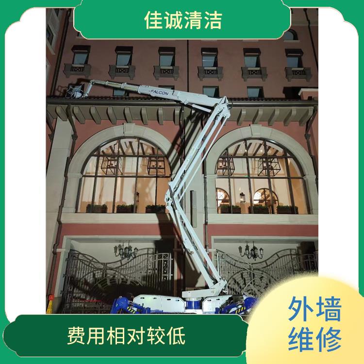 怀柔区建筑物外墙打胶 费用相对较低 需要考虑周围环境的安全